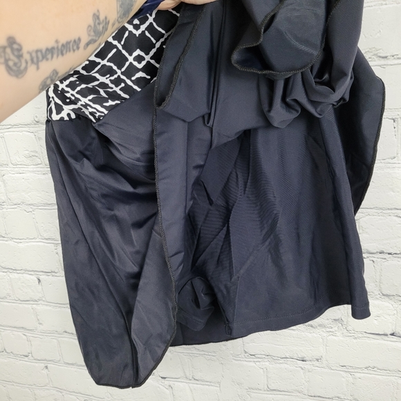 Geographic print boy short strappy swim dress - Picture 4 of 8